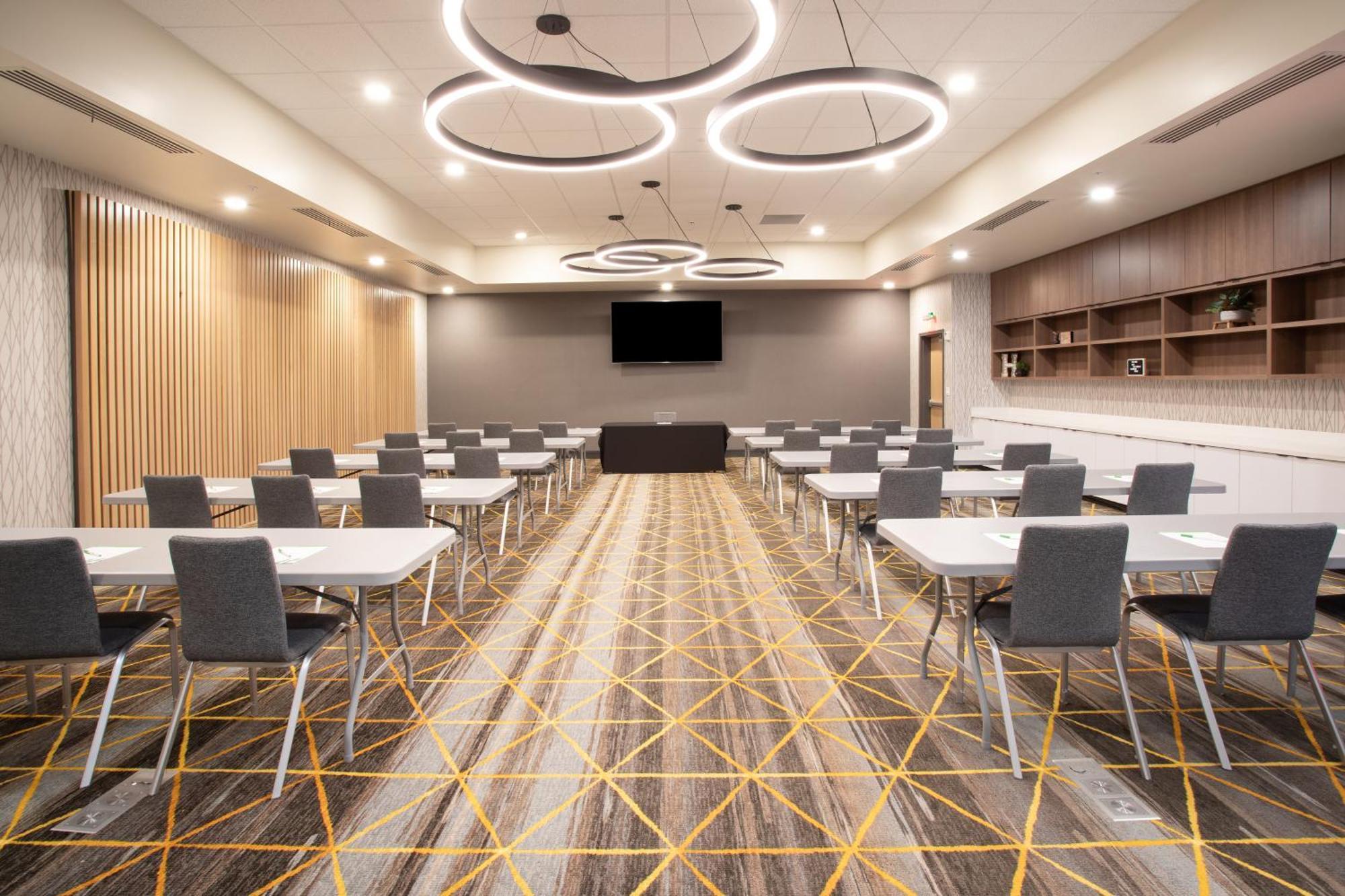 Holiday Inn Glendale - Stadium & Ent Dist By Ihg Экстерьер фото