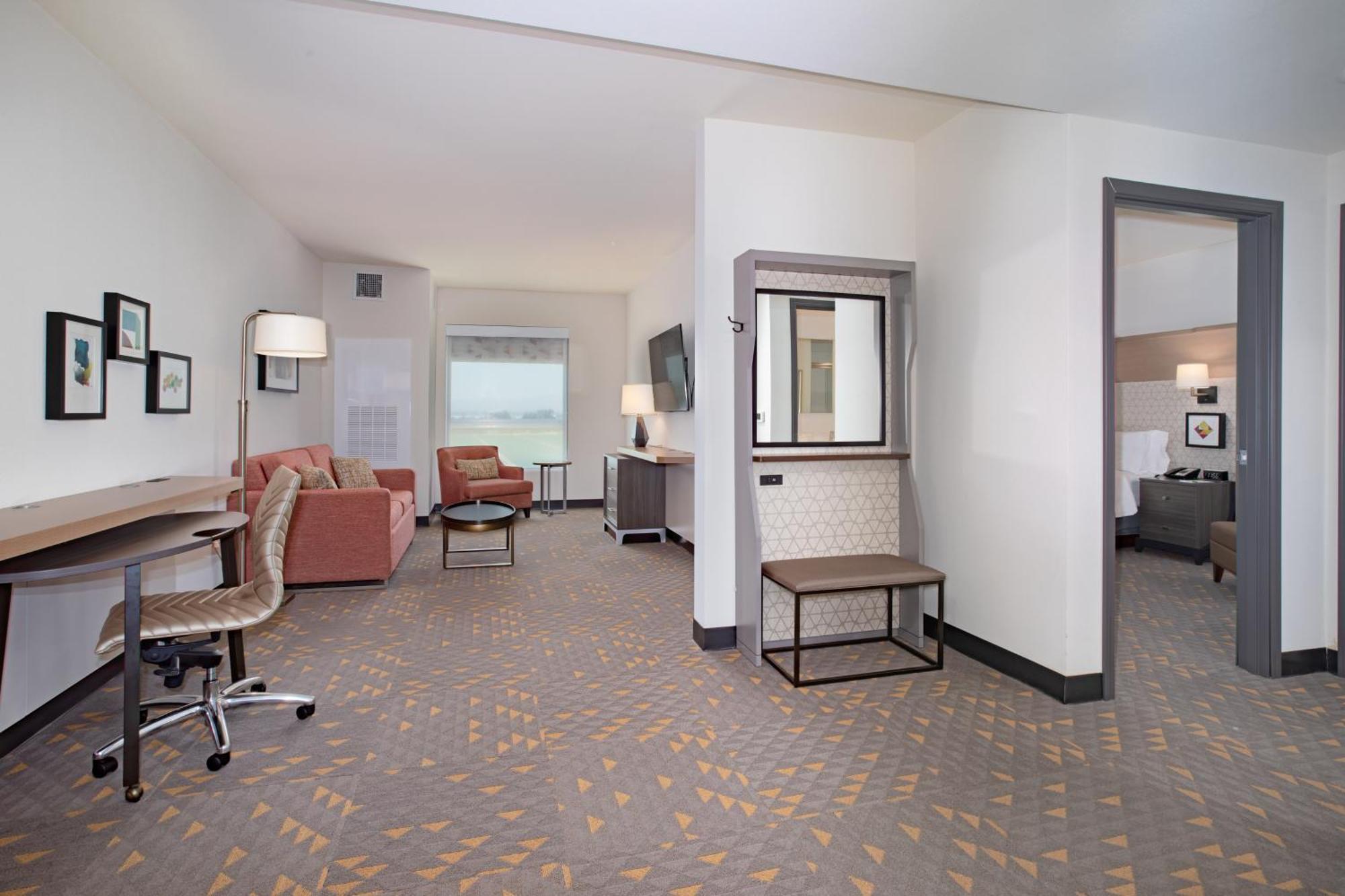 Holiday Inn Glendale - Stadium & Ent Dist By Ihg Экстерьер фото